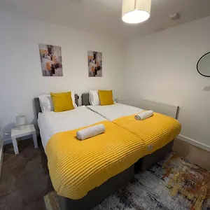 Apartment Luxury 2 Bedroom Apartment, Royal Docklands Excel, London